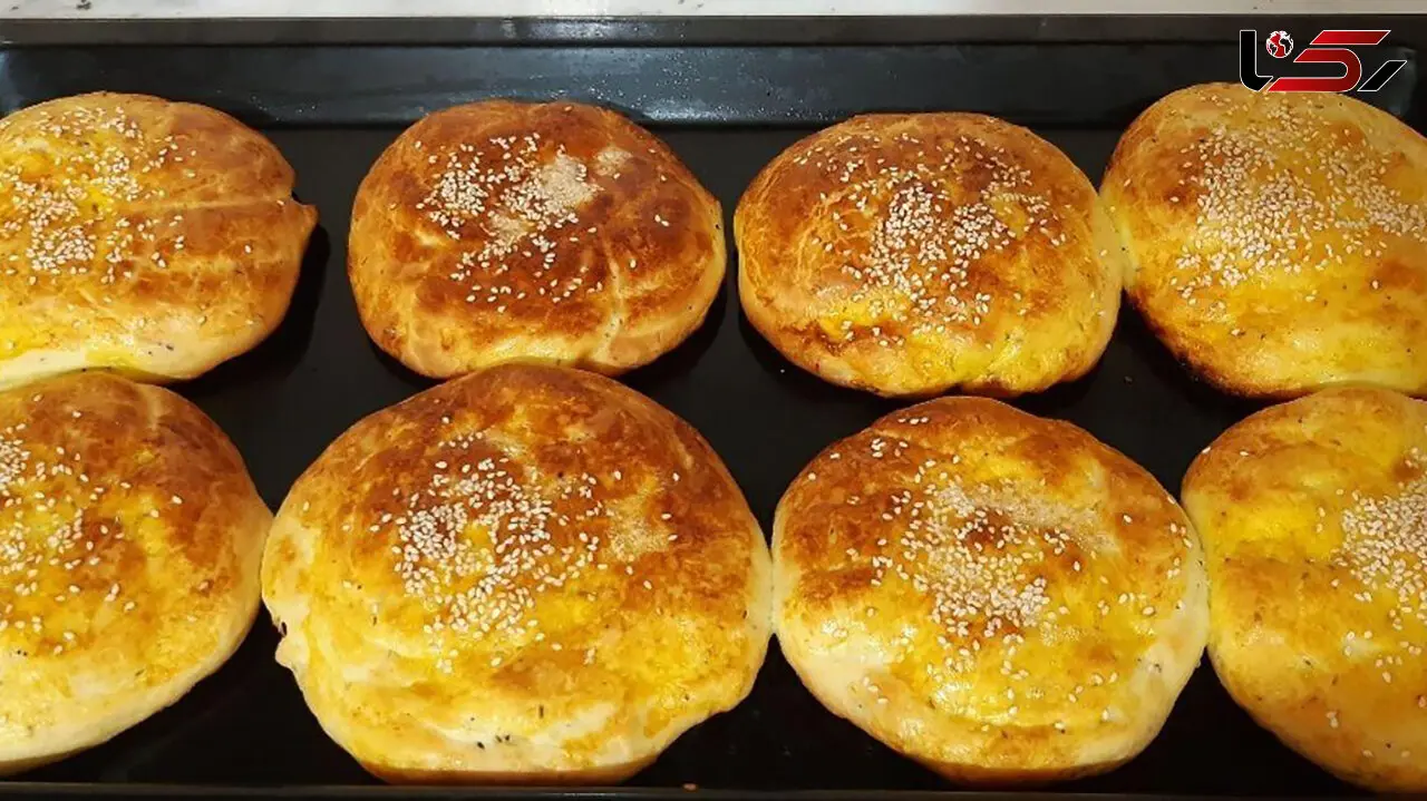 طرز تهیه نان شیرمال خانگی؛ نانی نرم و خوش‌ عطر برای صبحانه