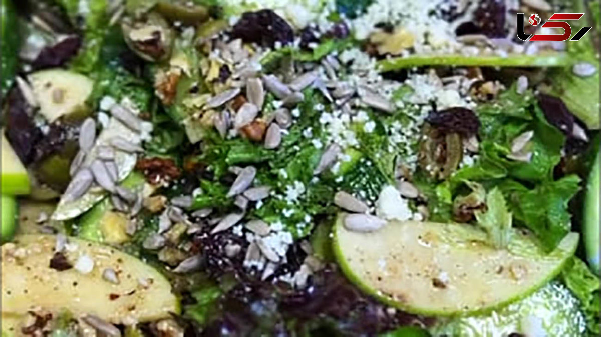  سالاد سبز بهترین گزینه برای شام عزیزانی که رژیم هستند + فیلم 