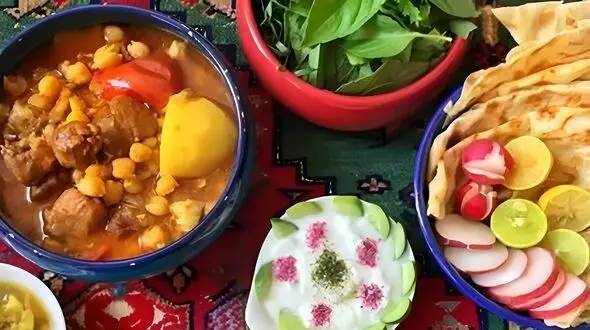 آبگوشت بلدرچین چگونه درست می‌ شود؟ / طرز تهیه یک آبگوشت متفاوت و خوش‌ عطر + فیلم