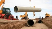 خشک شدن صدها حلقه چاه و آواره شدن هزاران انسان به دلیل انتقال آب