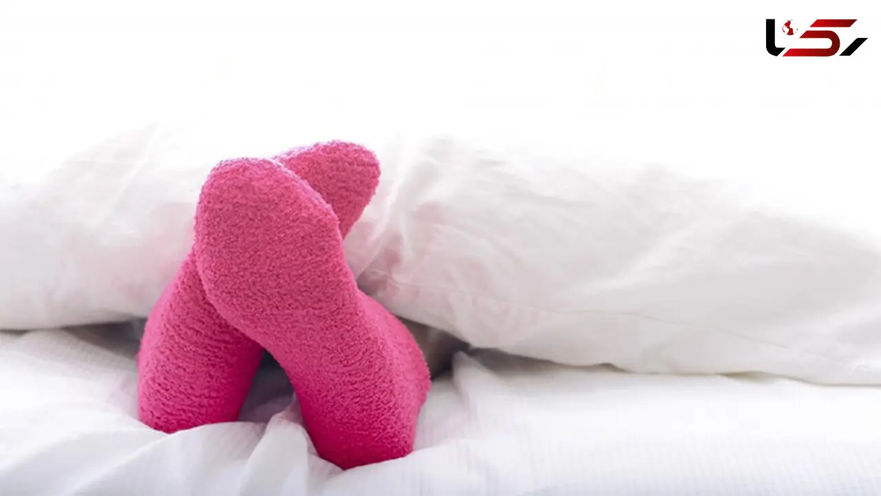 با جوراب بخوابید+ آثار مفید