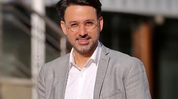 پشت پرده واکنش‌های مجازی به مجری مطرح تلویزیون/ ادمینی که اخراج شد