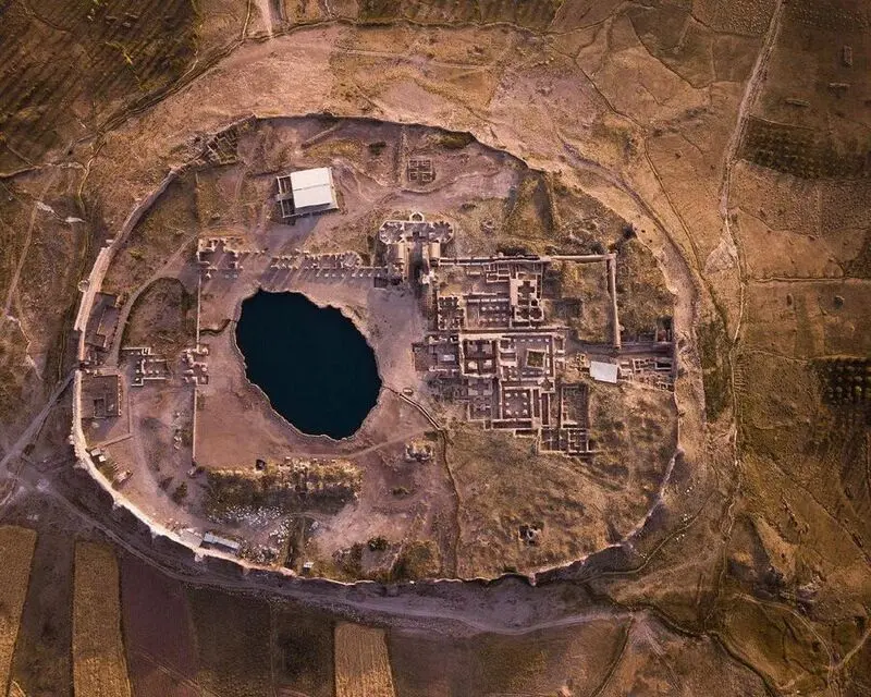 lastsecond.ir-takht-e-soleyman-shiz-city.jpg