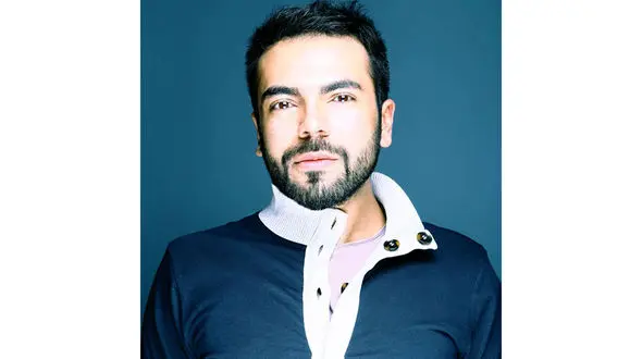 اعتراض فرهاد نجفی به دانلود های غیر مجاز سریال آسپیرین