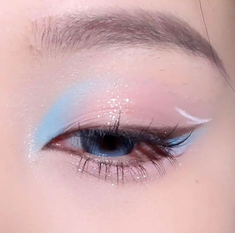 میکاپ عروسکی صورتی