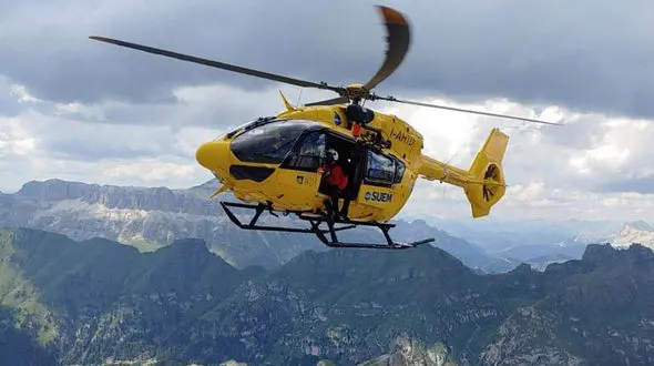 مرگ هولناک 6 کوهنورد با فروریختن یخچال طبیعی / 15 تن هم مفقود شده اند / در ایتالیا رخ داد