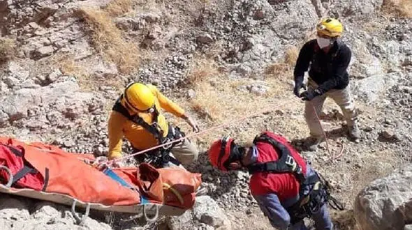 سقوط مرگبار از کوه در خمین