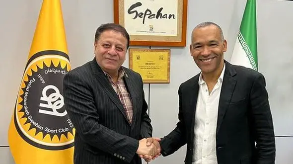 یک گزینه خارجی هم پَرید!/ مخالفت سپاهان با حضور مورایس در تیم ملی