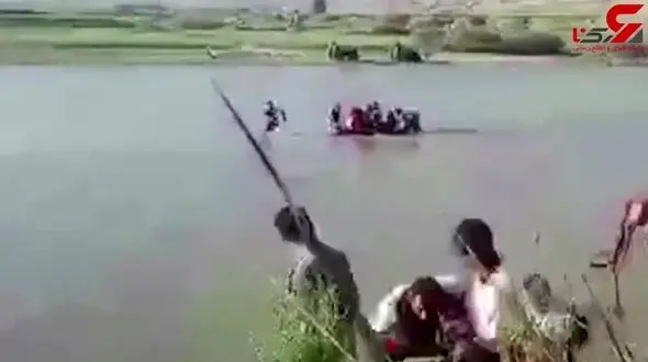 نجات ۲ خانواده گردشگر گرفتار شده در رودخانه سیمره ایلام + فیلم