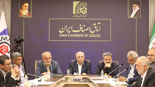 در نشست هم‌اندیشی روسای اتاق‌های اصناف مراکز استان با اعضای کمیسیون ویژه حمایت از تولید و نظارت بر اجرای سیاست‌های کلی اصل 44 قانون مطرح شد