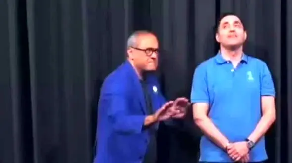 فیلم آواز شاد/ رامبد جوان سینه خیز میرقصه امیرحسین رستمی بین رقصیدین و نرقصیدن گیر کرده!ً