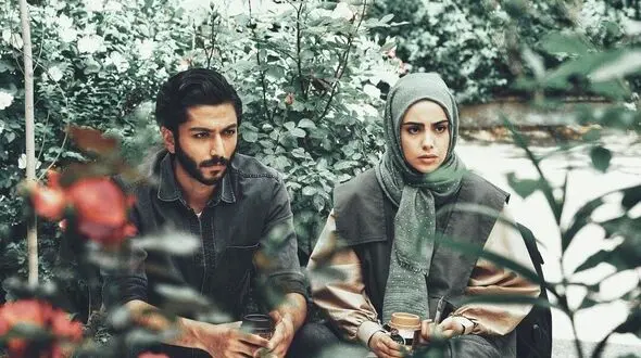 عکس/ کیک تولد فوق‌العاده منحصر به فرد مهدیس توکلی، بازیگر نقش مینو، خواهر سهراب در سریال از سرنوشت / انگشتر طلای کارتیه خانم بازیگر حسابی تو چشم میزنه