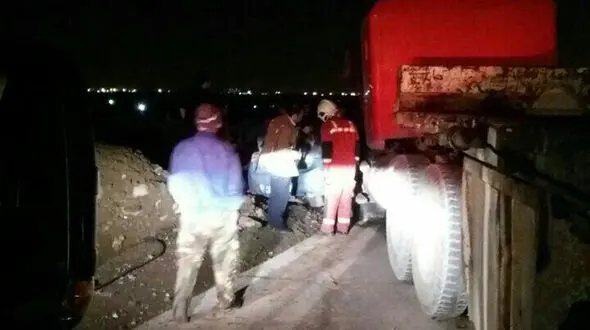 پسر جوان در تصادف تیبا و تریلی ماک جانش را از دست داد +عکس