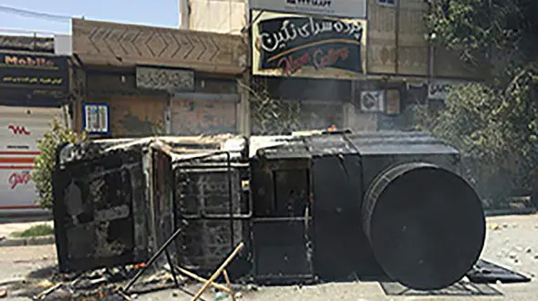 2 کشته و 48 زخمی در پی حوادث کازرون +عکس