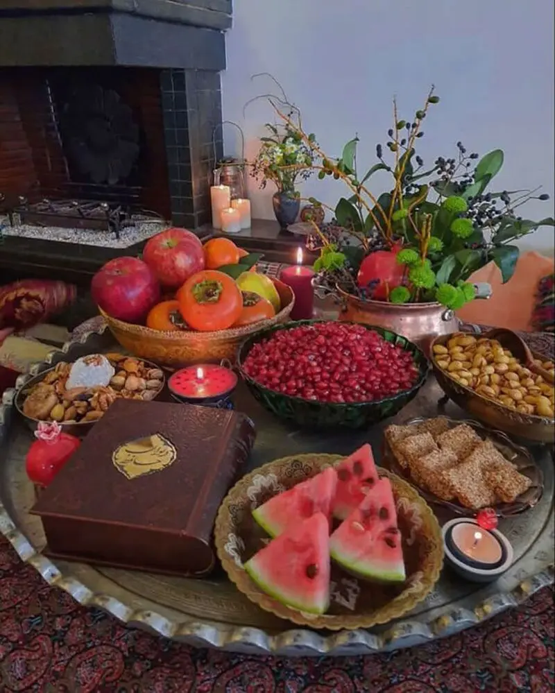 تزیین سفره شب یلدا لاکچری عروس
