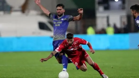 صحنه مشکوک بازی پرسپولیس و گل‌گهر + فیلم