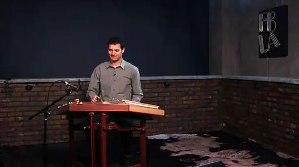 اجرای موسیقی سریال محبوب بازی تاج و تخت توسط رامین جوادی خالق این اثر جاودان+ فیلم