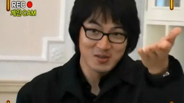 فیلم/ شاکی شدن «جومونگ» از دست فیلمبردار در سر میز غذا! 