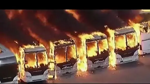 آتش سوزی یک کارخانه در آمریکا + فیلم