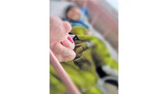 70 بار ارتباط سیاه ناپدری شیطان صفت با کیمیا 7 ساله+ عکس و جزئیات