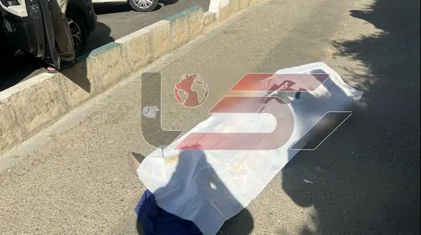 فیلم اختصاصی/ شلیک 2 گلوله به صراف تهرانی داخل خودروی لوکسش / ساعتی پیش در میدان موج چیتگر رخ داد