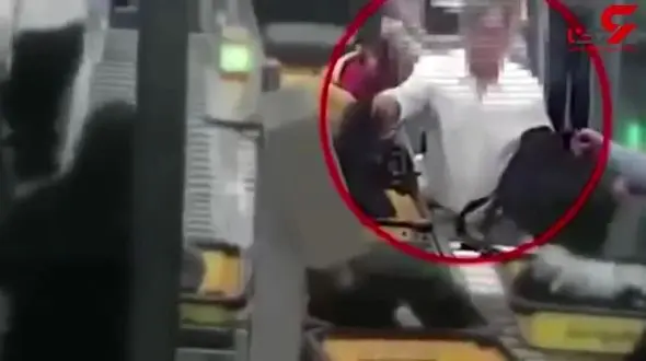 سرقت عجیب هنگام بازرسی بدنی مسافران در  فرودگاه + فیلم