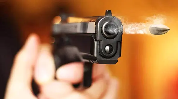 ببینید / آموزش استفاده از سلاح گرم به کودکان چینی در مدرسه! + فیلم