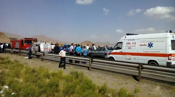  سقوط خودروی آفرود در دره برغان کرج چهار مصدوم برجای گذاشت