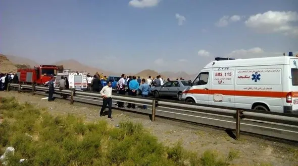  سقوط خودروی آفرود در دره برغان کرج چهار مصدوم برجای گذاشت