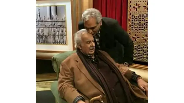 بوسه مهران مدیری در پشت صحنه دورهمی با حضور ناصر ملک مطیعی/ برنامه ای که هرگز پخش نشد