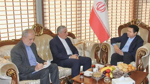 کاهش زمان انتظار کامیون‌ های تجاری در صف مرز ایران و آذربایجان از یک هفته به 48 ساعت