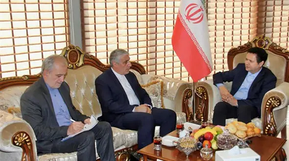 کاهش زمان انتظار کامیون‌ های تجاری در صف مرز ایران و آذربایجان از یک هفته به 48 ساعت