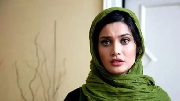 تصاویری از گشت‌و‌گذار تینا آخوندتبار در اسپانیا