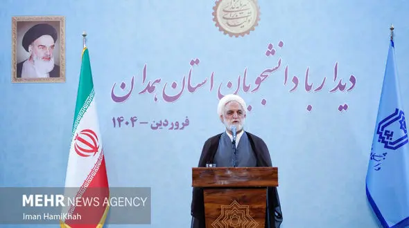  طرفدار شدید برگزاری دادگاه های علنی در حوزه مبارزه با فساد هستم / اکبر طبری تبرئه نشده است