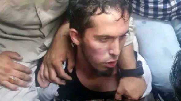 فیلم / شلیک 11 گلوله توسط تروریست شاهچراغ از 240 گلوله جنگی اش