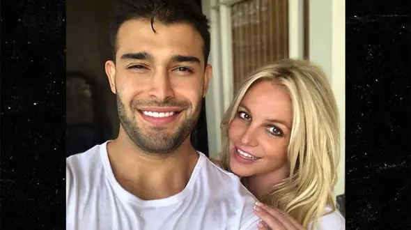 عاشقانه های خواننده زن مشهور با یک جوان ایرانی+عکس