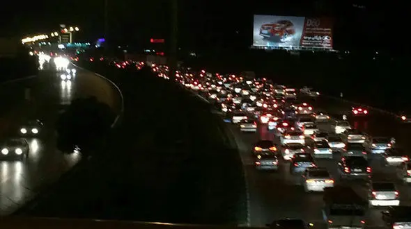 برج مرافبت سیار به فرودگاه مشهد انتقال یافت / برای پیشگیری از حادثه هوایی هنگام زلزله در مشهد