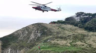 نجات 2 کوهنورد توسط هلی کوپتر گارد ساحلی / آن ها در صخره ها گیر کرده بودند + فیلم 