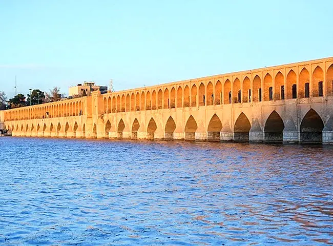 خبر خوش برای کشاورزان اصفهان؛ قفل زاینده‌رود باز شد