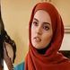 استایل جدید نیلوفر پارسا مورد توجه قرار گرفت / بیتای «آوای باران» با کت شتری و کلاه بیسبال, در قاب گرم پاییز