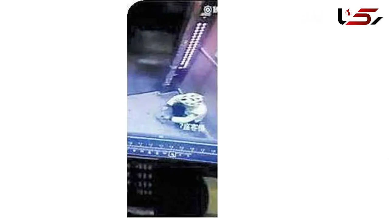 دستبرد پیک موتوری گرسنه به غذای مشتری ها