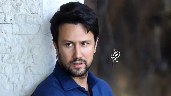 تصاویری از خانوادگی شاهرخ استخری و همسرش در سفر/ همشون خوشتیپ و خوشگلن+عکس
