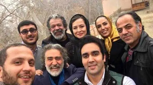 مروری بر سلیقه متفاوت و خاصِ 7 بازیگر اصلی سریال کیمیا در انتخاب کیک برای تولدشان؛ از تم زمستانی سوگل طهماسبی تا کیک به شکل دوربین عکاسیِ مهدی پاکدل+عکس