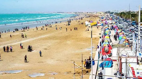 نجات معجزه آسای زن ۳۳ ساله از غرق شدن در ساحل گناوه