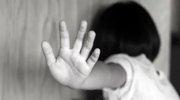 زن و شوهر نزد هم بی آبرو بودند! / زن منبع درآمد شوهرش بود + عکس