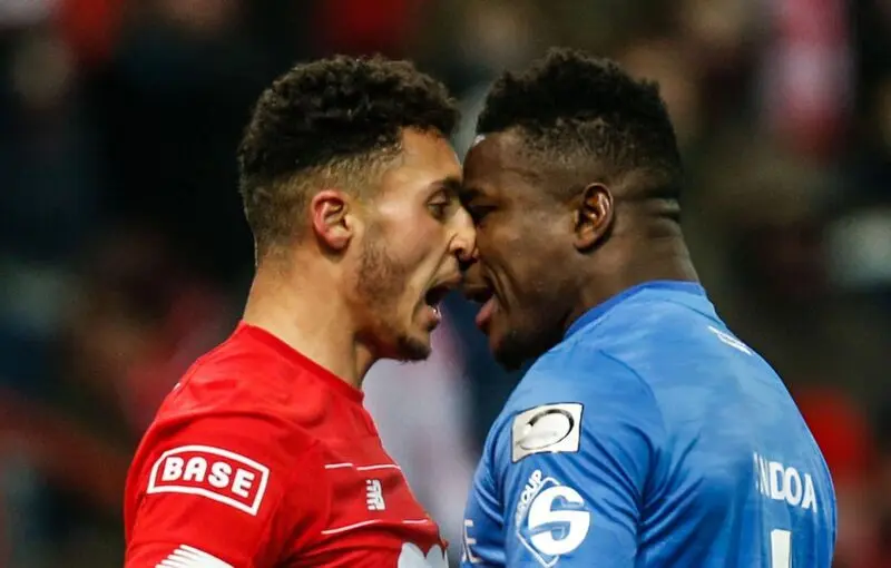 2211609