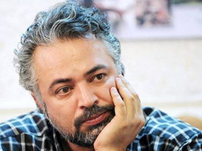 عکس/ چهره ماتم زده همسر جوان حسن جوهرچی، بازیگر محبوب سریال فاصله ها در مراسم تشییع شوهرش/ حیف جوونیش