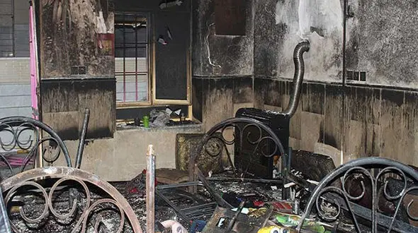 مادر 33 ساله همراه 2 کودک 2 و 13 ساله به طرز فجیعی در خانه شان جان باختند+ عکس
