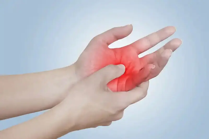 دلایل دست درد