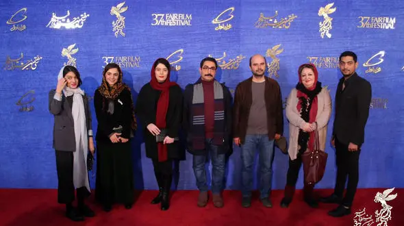 علی مصفا و دیگر بازیگران «روزهای نارنجی» روی فرش قرمز+تصاویر